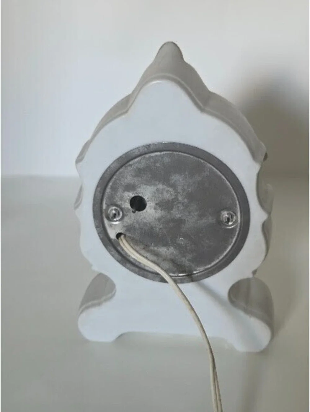 Rose‐Pattern Ceramic Electric Mantel Clock by Cecile 1972, Gold Trimmed